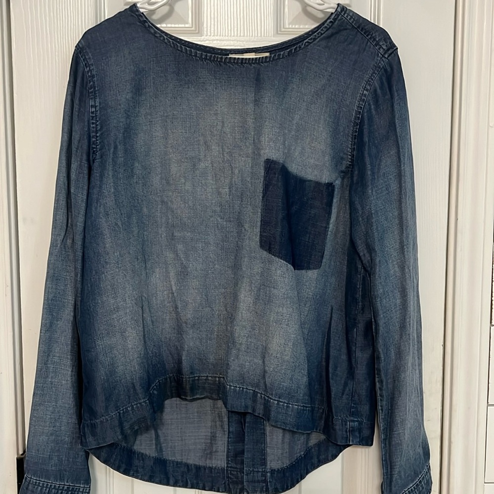 Cloth & Stone soft denim blouse.